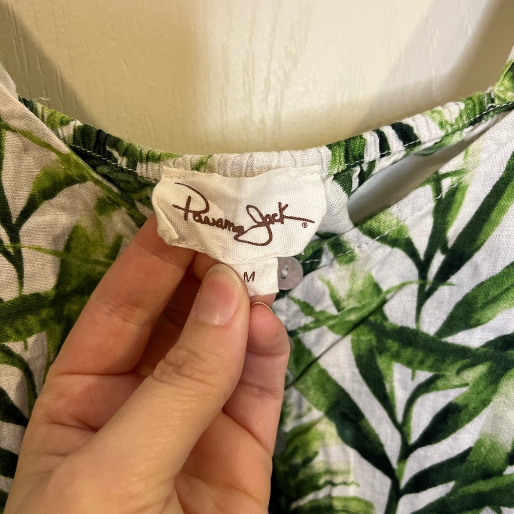 Panama Jack Green & White Tropical Button-Front Camisole - Picture 3 of 6